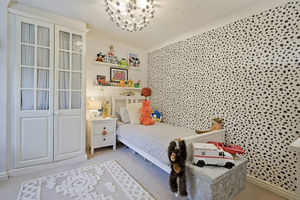 Further bedroom- click for photo gallery